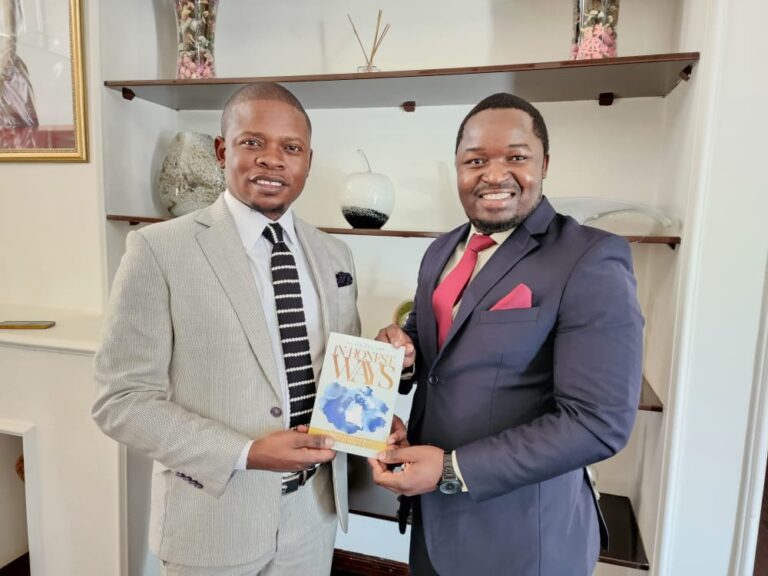 Bushiri, Janta buy several copies of Kelvin Sulugwe’s book
